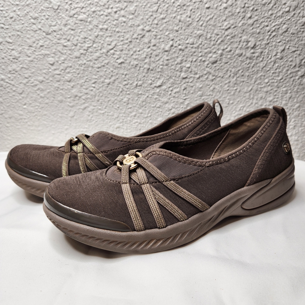 Bzees Brown Slip-On Flats With Gold Metal Accent Size 7.5